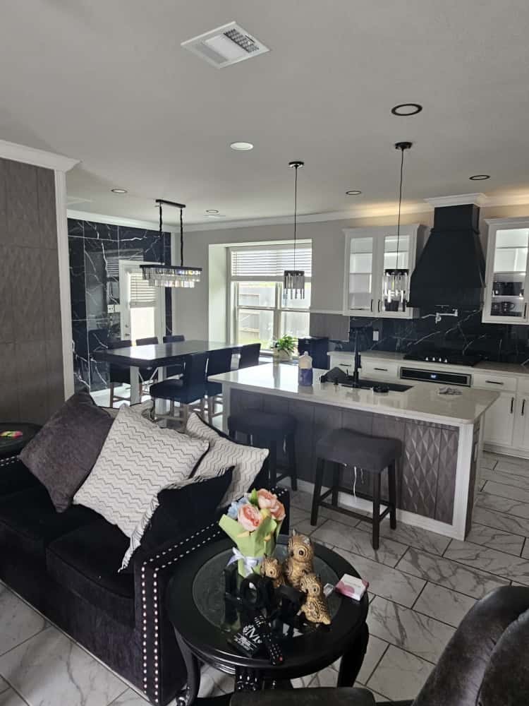 100 Wedgewood Trace Lane La Porte, TX 77571 - Photo 4 of 17 a large kitchen with a table and chairs