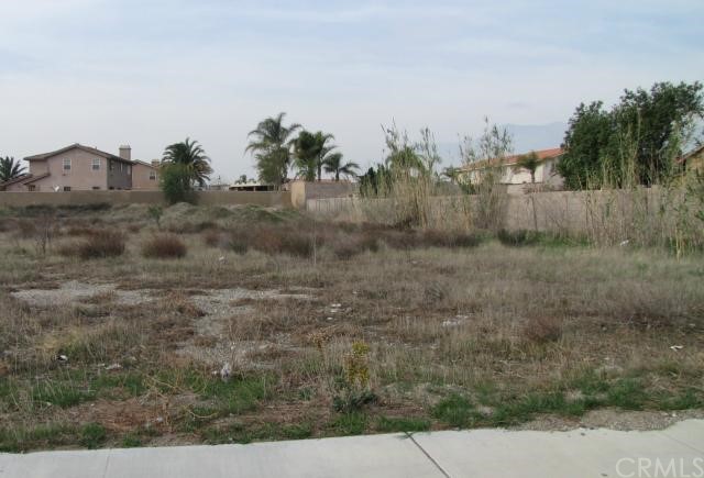 0 North Maple Avenue Rialto, CA 92377 - Photo 1 of 1 Looking from sidewalk on Maple towards back of property.