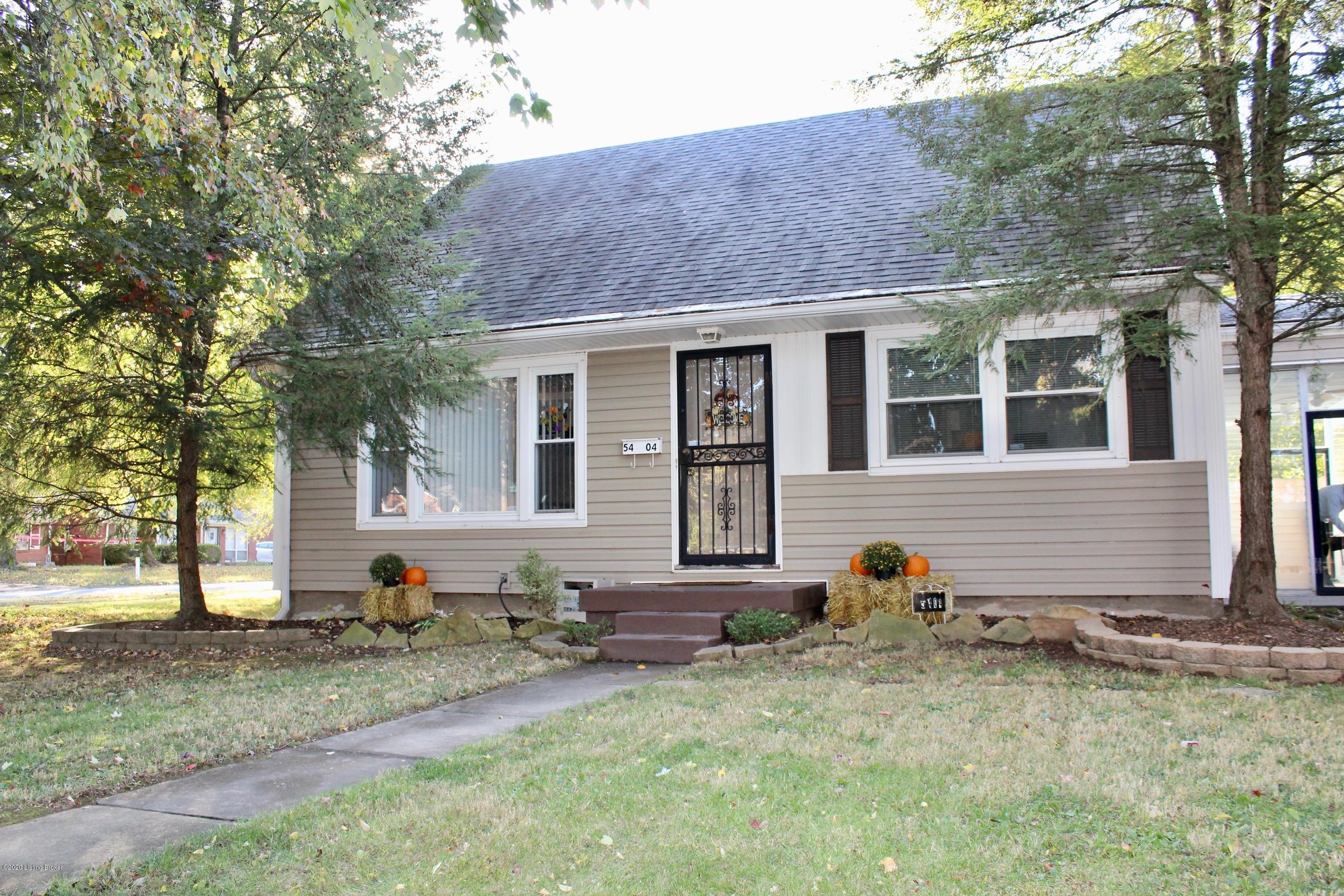 5404 Red Leaf Road Louisville, KY 40218 - Photo 1 of 29 IMG_2395