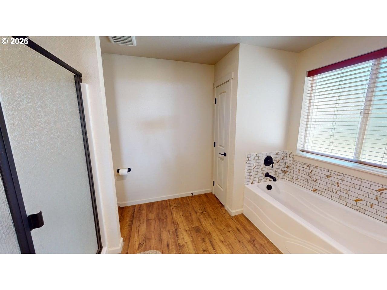 95779 Saunders Creek Road Gold Beach, OR 97444 - Photo 22 of 36 Owner's Suite Bathroom