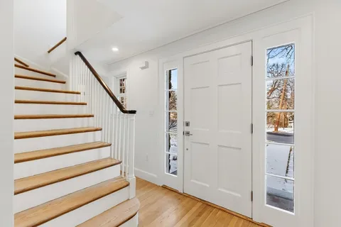 $1,799,000 | 1 Town Way, Winchester, MA 01890