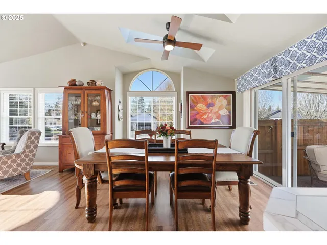 $520,000 | 1691 Northeast Coburn Drive, McMinnville, OR 97128