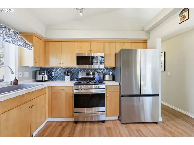 $520,000 | 1691 Northeast Coburn Drive, McMinnville, OR 97128