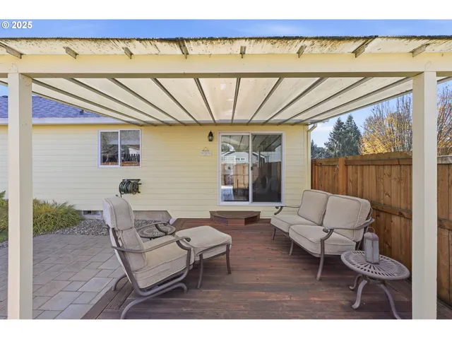 $520,000 | 1691 Northeast Coburn Drive, McMinnville, OR 97128