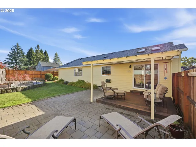 $520,000 | 1691 Northeast Coburn Drive, McMinnville, OR 97128