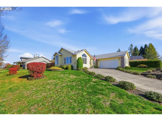 $520,000 | 1691 Northeast Coburn Drive, McMinnville, OR 97128