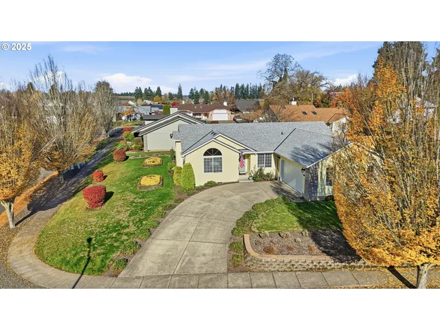 $520,000 | 1691 Northeast Coburn Drive, McMinnville, OR 97128