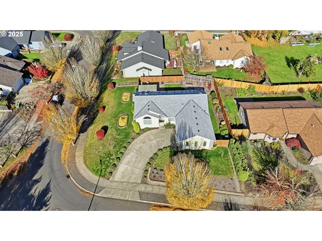 $520,000 | 1691 Northeast Coburn Drive, McMinnville, OR 97128