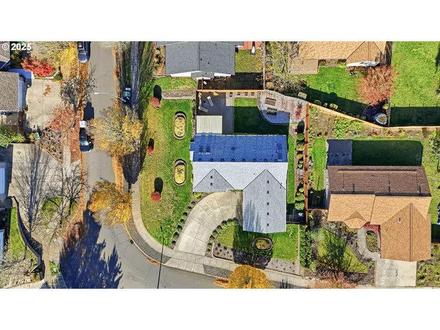 $520,000 | 1691 Northeast Coburn Drive, McMinnville, OR 97128