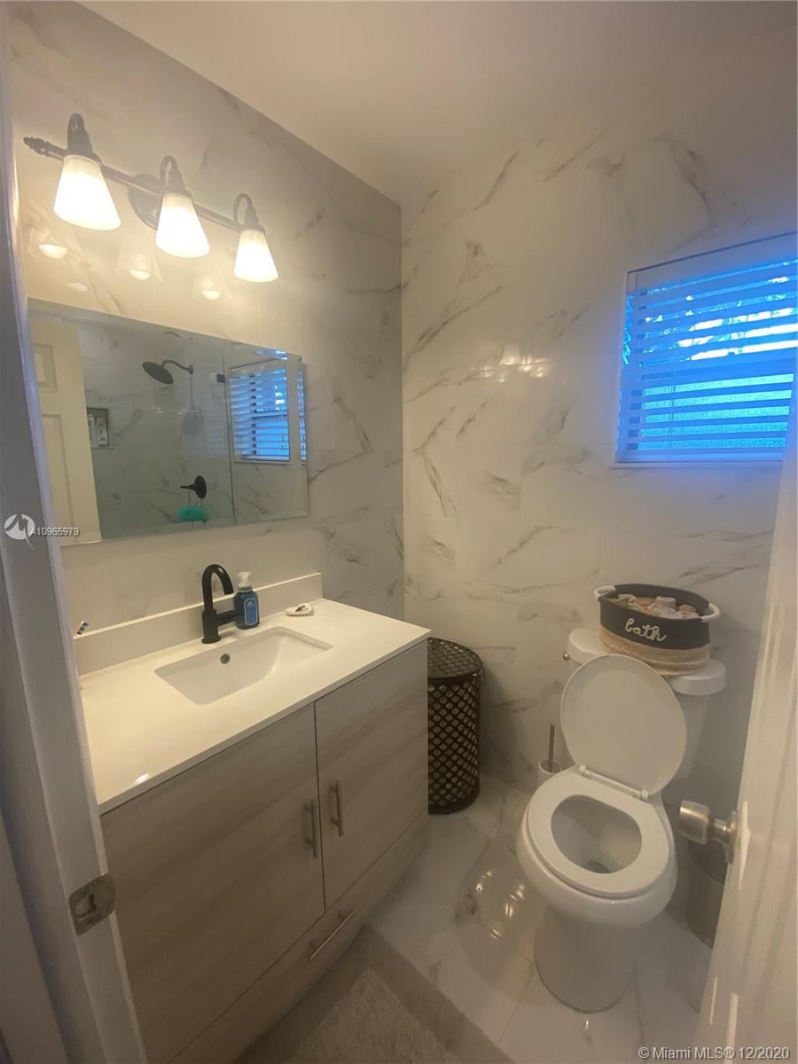 11554 Southwest 109th Road, Unit 34W Miami, FL 33176 - Photo 11 of 18