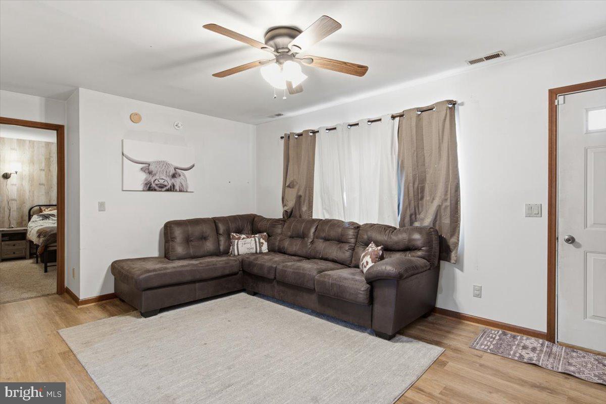 113 Chambers Street Preston, MD 21655 - Photo 4 of 25 03-Living Room
