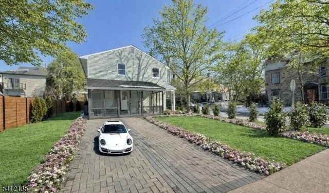 $1,300,000 | 10 Perry Street, Lambertville, NJ 08530