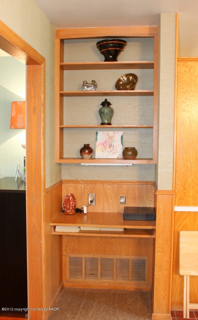 6104 Jameson Road Amarillo, TX 79106 - Photo 15 of 36 a close view of white cabinets