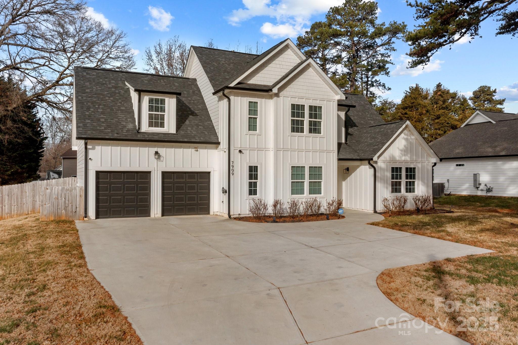 7909 Reames Road Charlotte, NC 28216 - Photo 2 of 45 Gallery Image 2