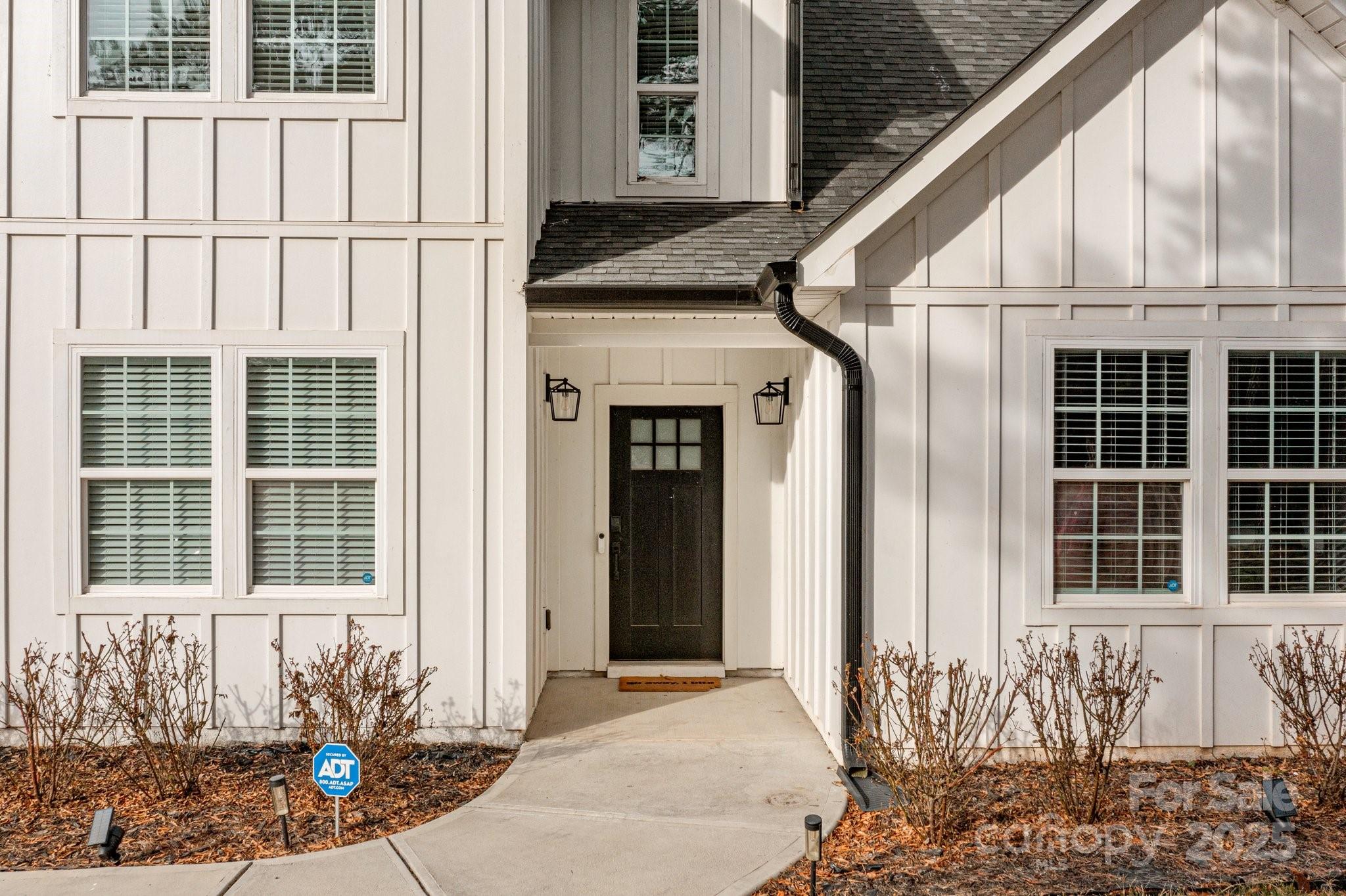 7909 Reames Road Charlotte, NC 28216 - Photo 4 of 45 Gallery Image 4