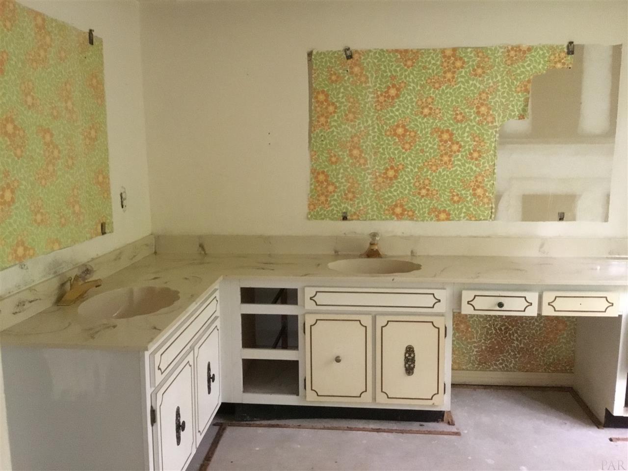 3225 Pine Forest Road Cantonment, FL 32533 - Photo 18 of 26 Gallery Image 18