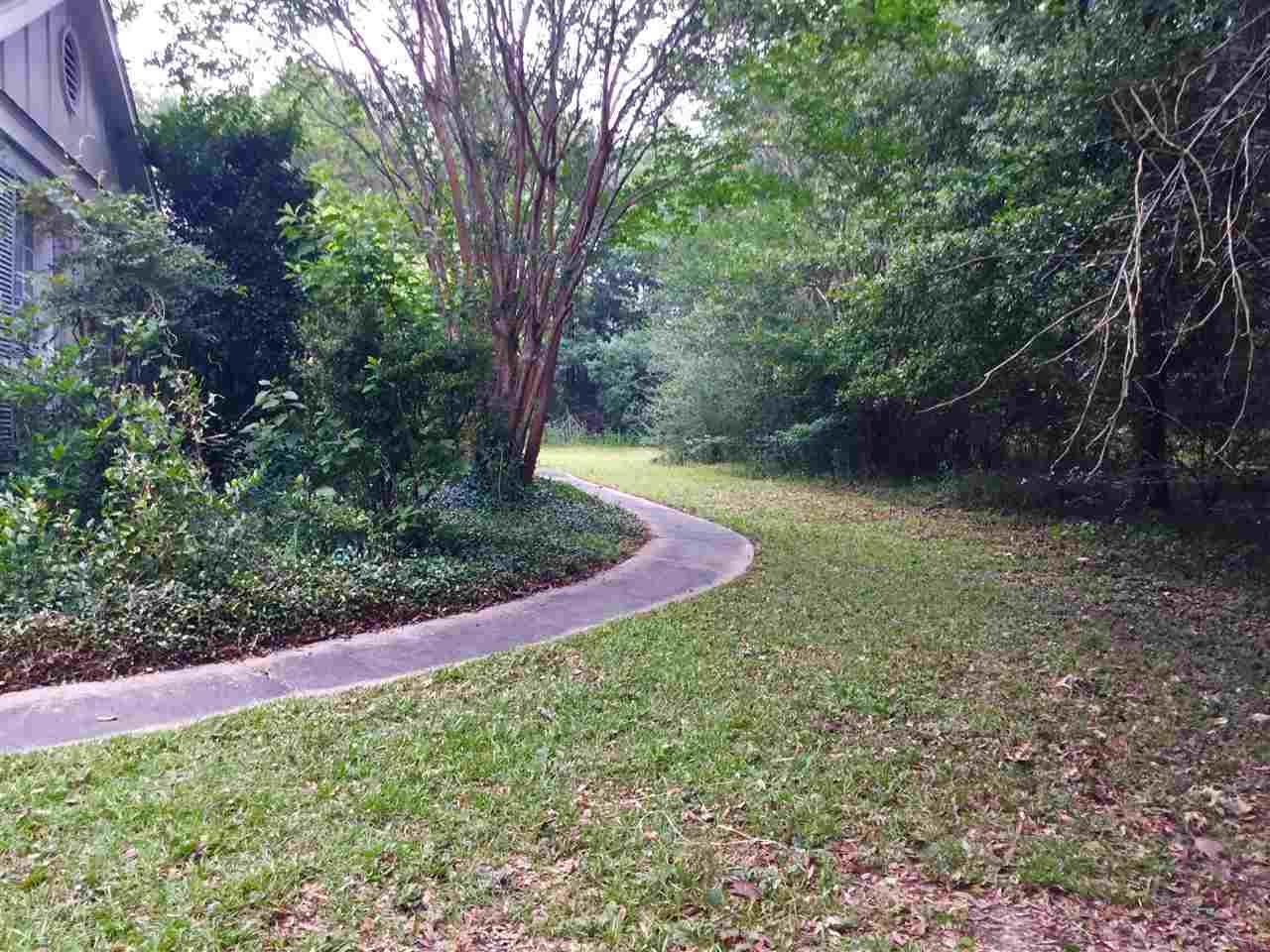 3225 Pine Forest Road Cantonment, FL 32533 - Photo 6 of 26 Gallery Image 6