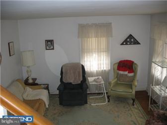 409 Lawrence Road Havertown, PA 19083 - Photo 8 of 10 Living Room