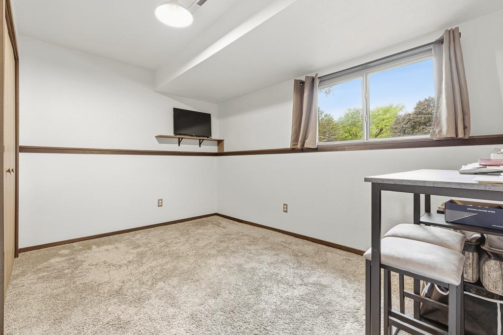 201 3rd Street East Tracy, MN 56175 - Photo 35 of 39
