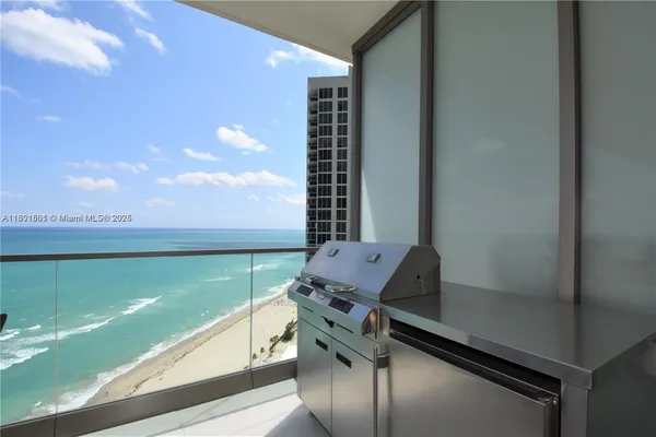 $20,000 | 18975 Collins Avenue, Unit 2003, Sunny Isles Beach, FL 33160
