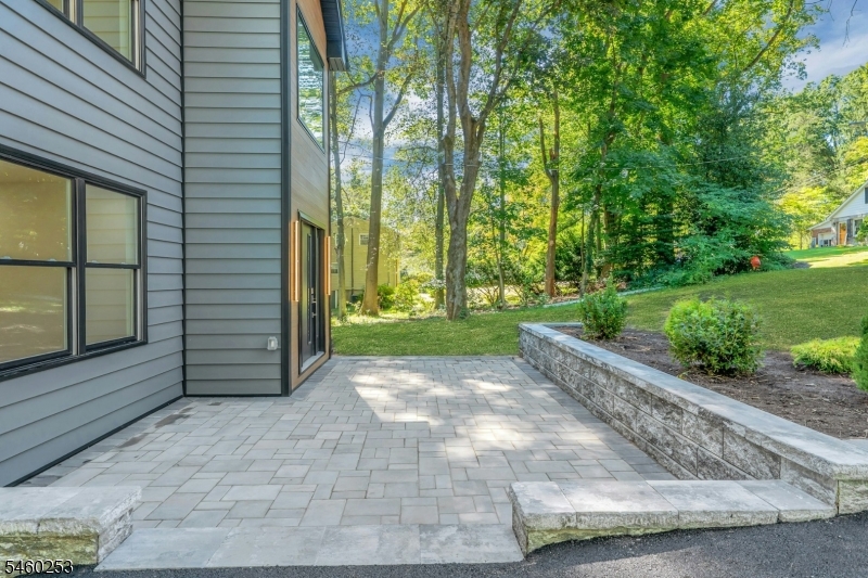 39 Woodcrest Road Boonton, NJ 07005 - Photo 4 of 41 Gallery Image 4