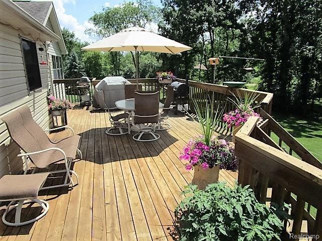 10382 Horton Road Goodrich, MI 48438 - Photo 15 of 72 IMG_5703.JPG