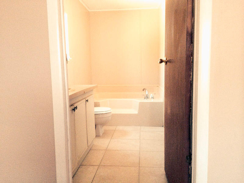 11985 Southwest Sandalfoot Boulevard Boca Raton, FL 33428 - Photo 10 of 12 IMG_04441