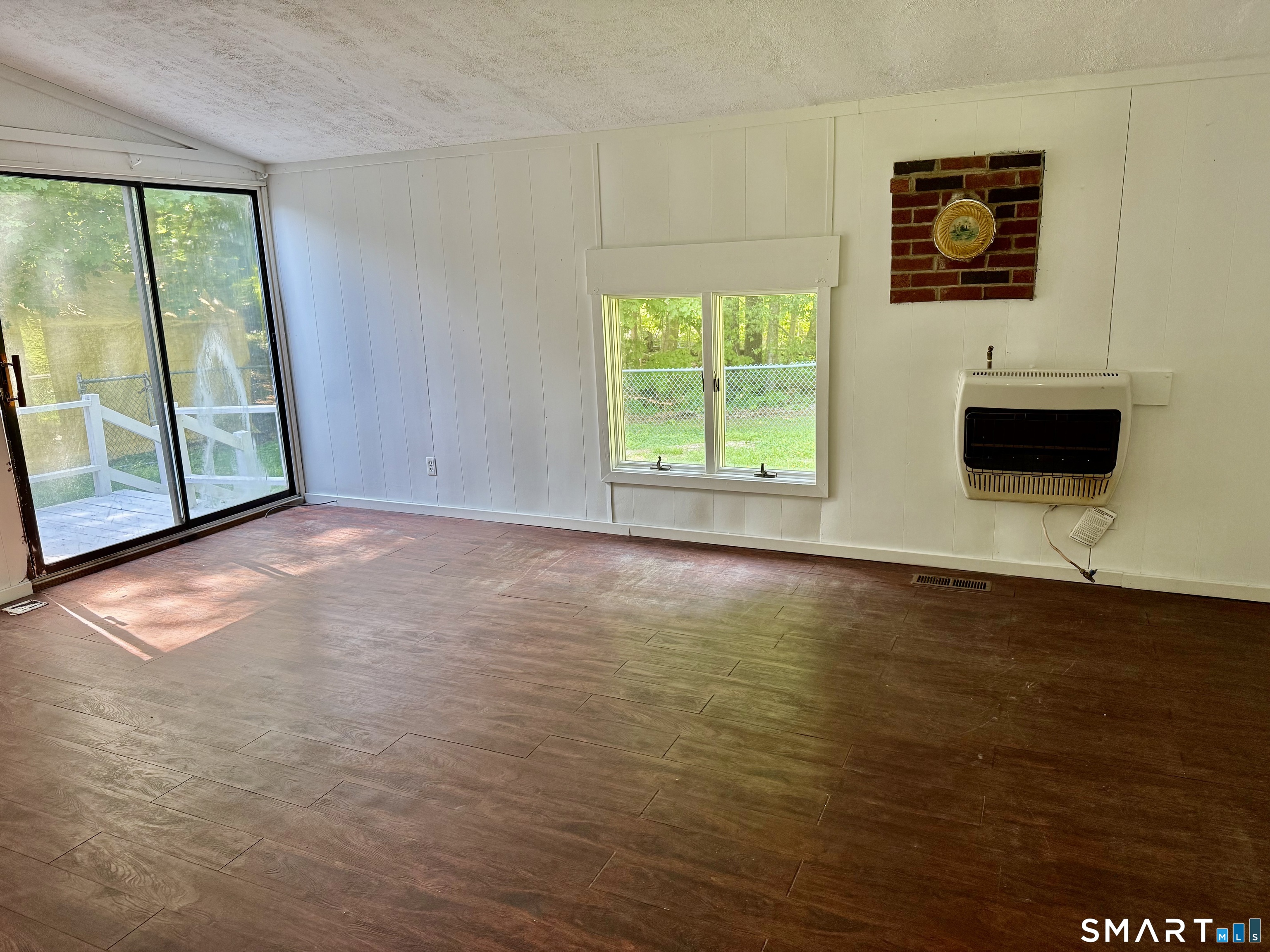 137 Boulevard Road Windham, CT 06256 - Photo 5 of 15