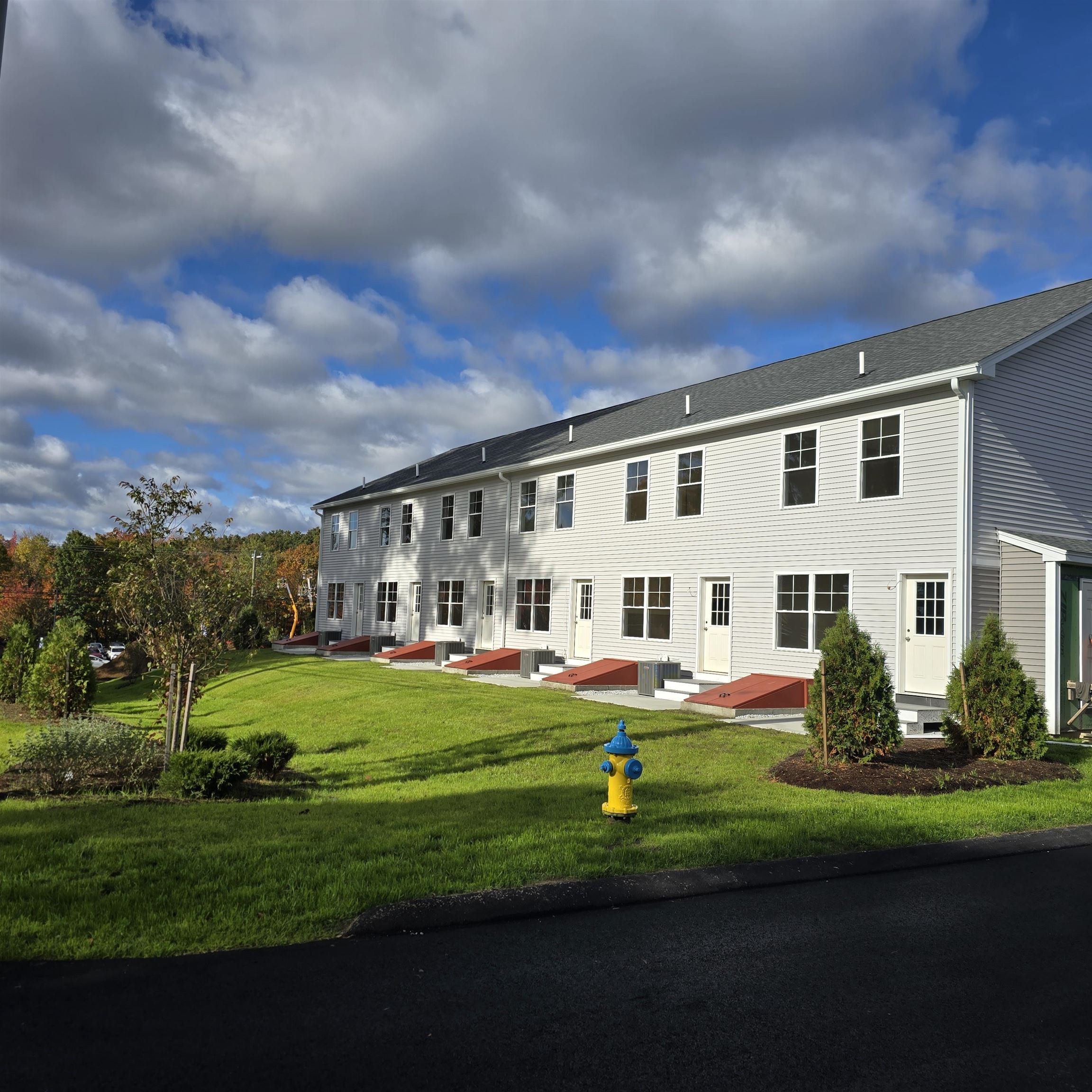 5 Meg Way, Unit E Hooksett, NH 03106 - Photo 3 of 41