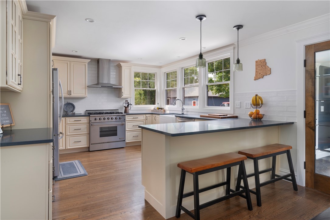 1157 Tuckertown Road South Kingstown, RI 02879 - Photo 14 of 48