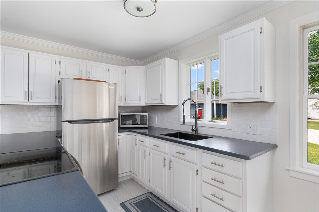 1157 Tuckertown Road South Kingstown, RI 02879 - Photo 33 of 48