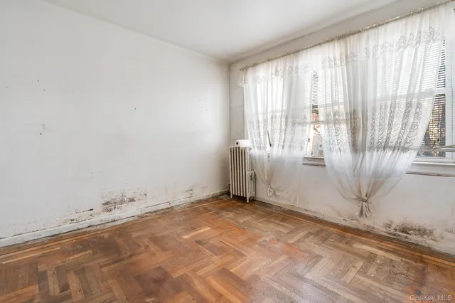 an empty room with an entryway