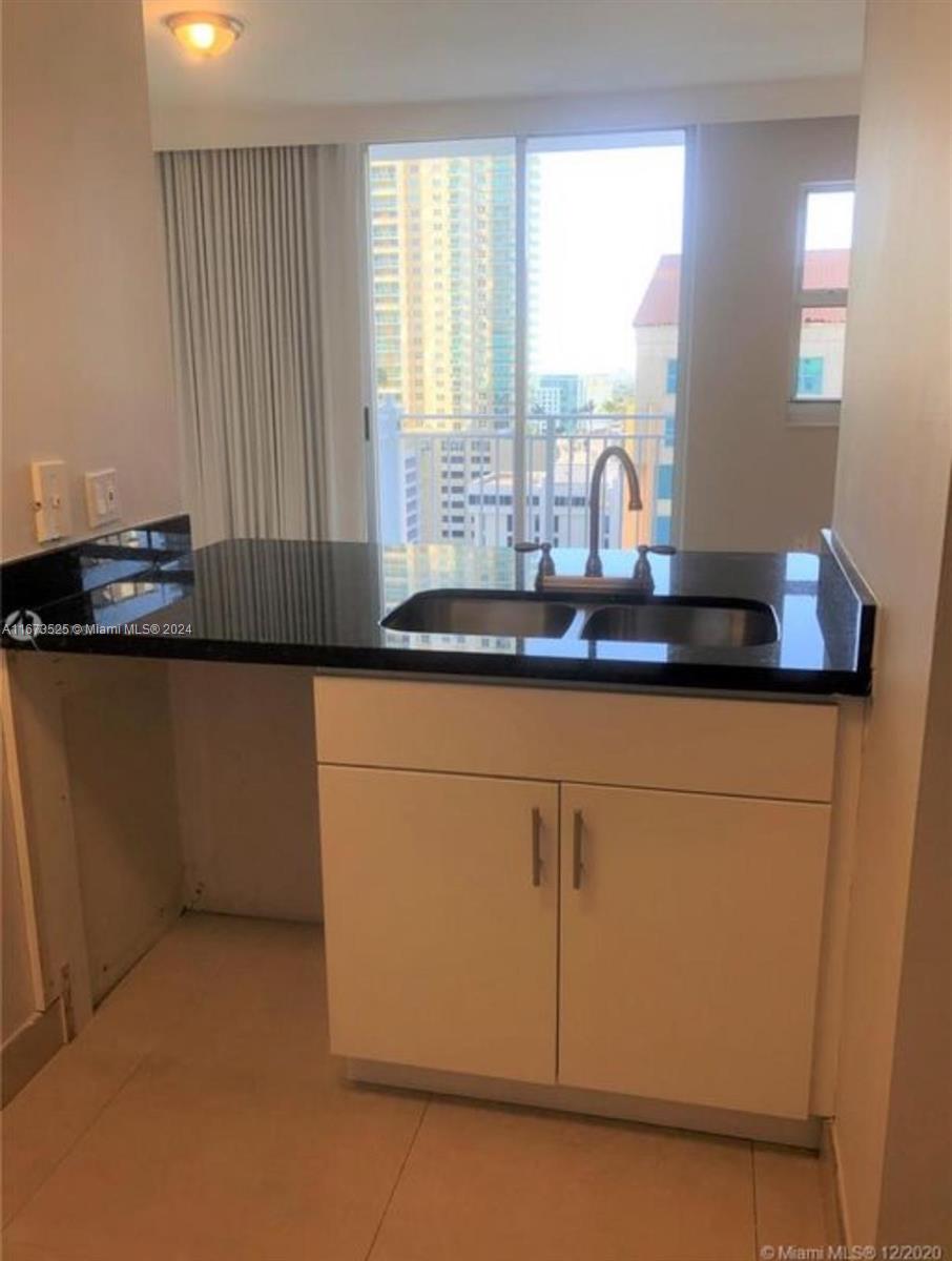 Brickell Miami, FL 33131 - Photo 4 of 14