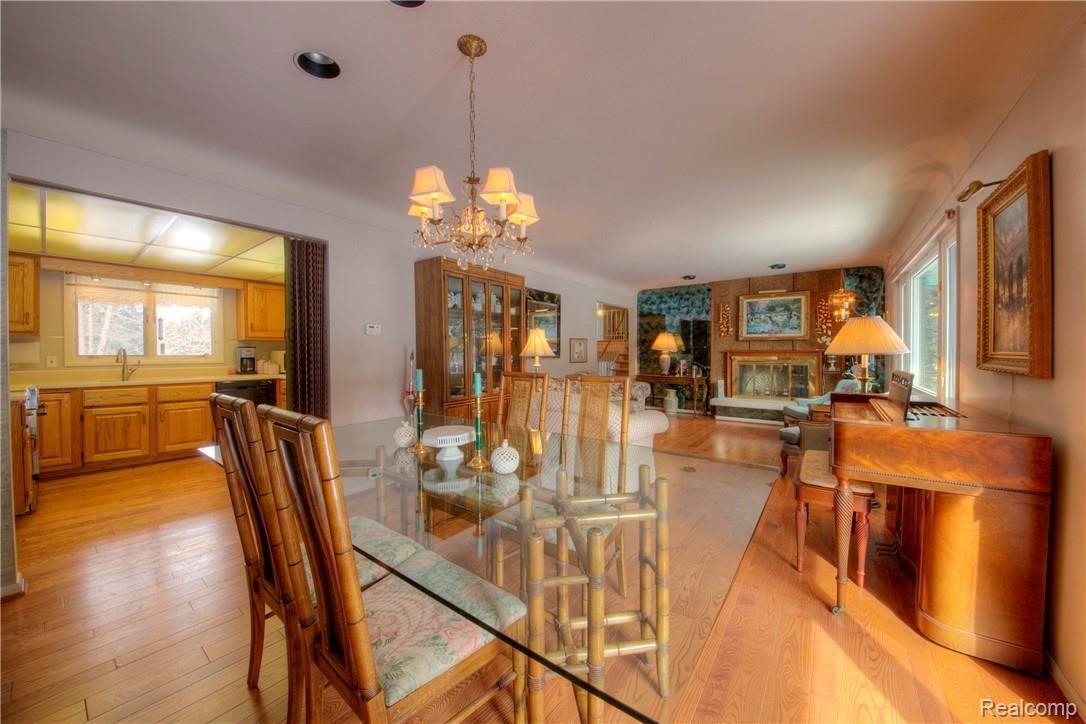 8232 Earhart Road South Lyon, MI 48178 - Photo 11 of 63 930A1541_2_3.jpg