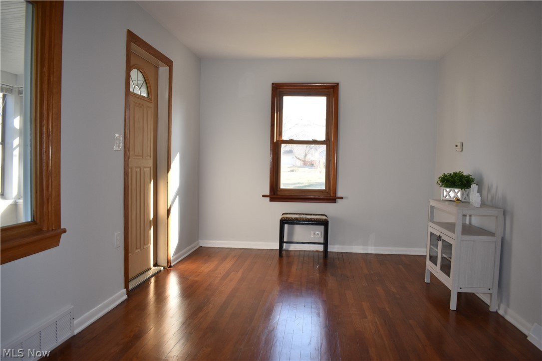 156 Lee Road Painesville, OH 44077 - Photo 8 of 35 Gallery Image 8