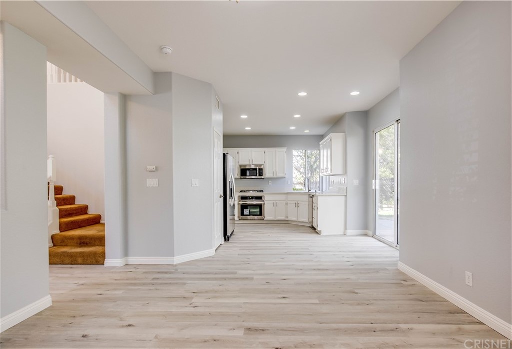 28069 Keepsake Way Valencia, CA 91354 - Photo 15 of 55