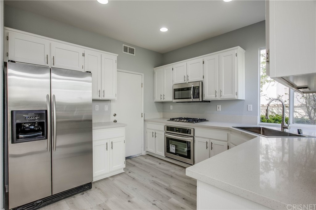 28069 Keepsake Way Valencia, CA 91354 - Photo 24 of 55