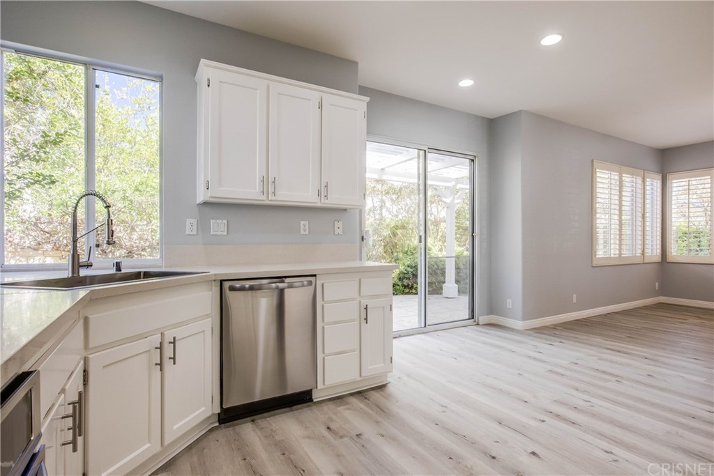 28069 Keepsake Way Valencia, CA 91354 - Photo 25 of 55