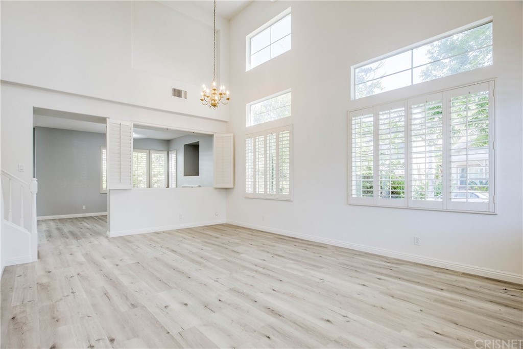 28069 Keepsake Way Valencia, CA 91354 - Photo 5 of 55