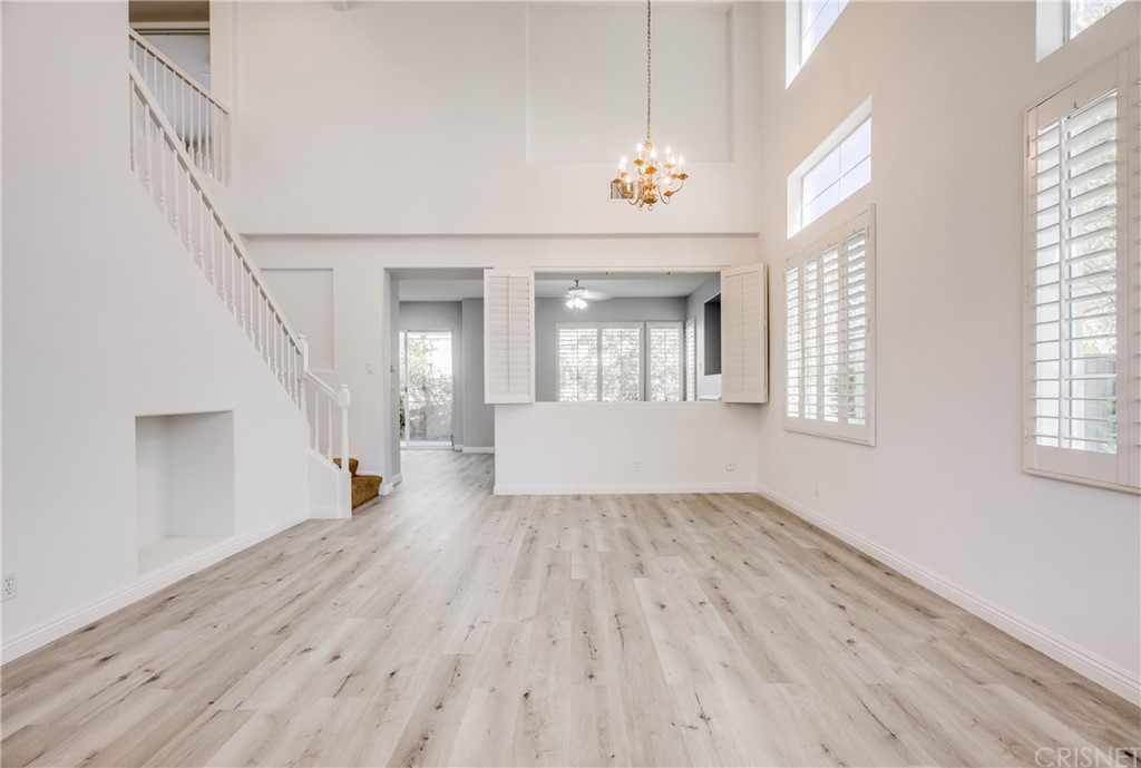 28069 Keepsake Way Valencia, CA 91354 - Photo 6 of 55