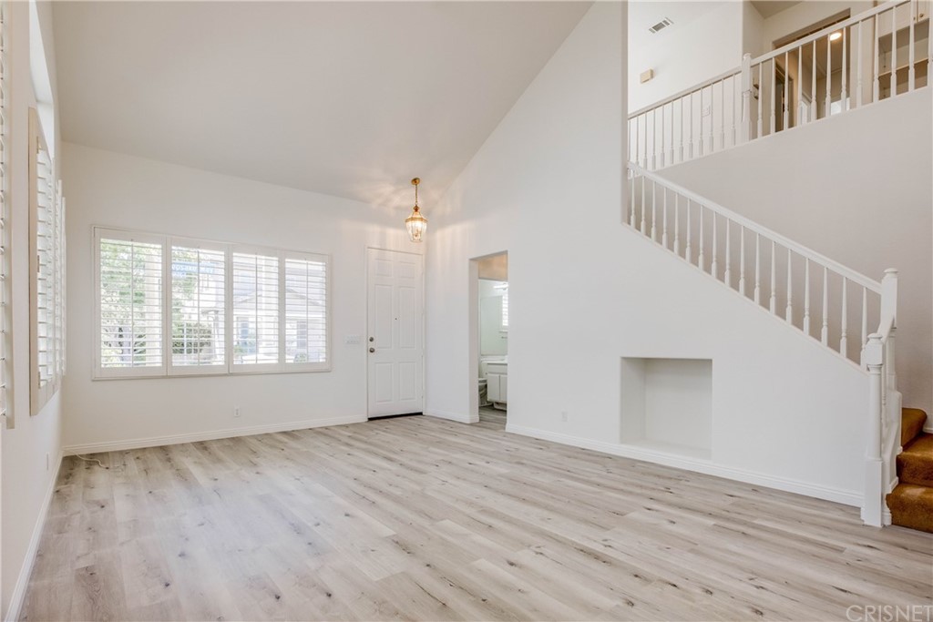 28069 Keepsake Way Valencia, CA 91354 - Photo 10 of 55