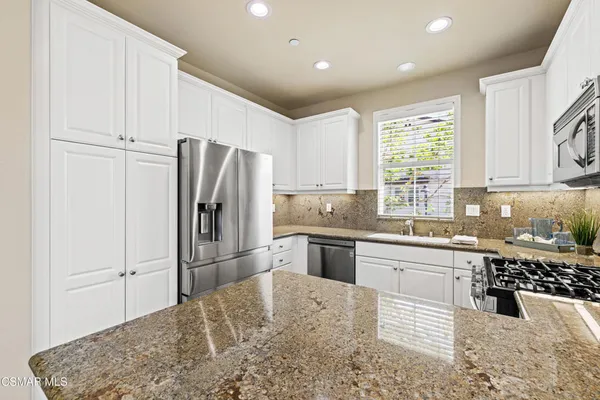 $838,000 | 201 Via Antonio, Newbury Park, CA 91320
