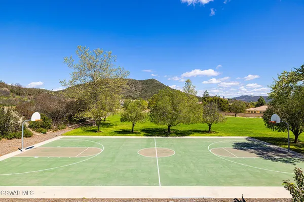$838,000 | 201 Via Antonio, Newbury Park, CA 91320