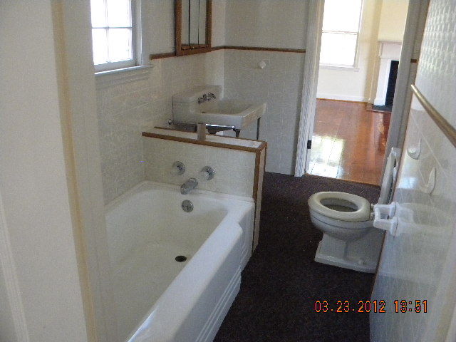 9240 Pike Road Montvale, VA 24122 - Photo 17 of 18 FULL BATH UP