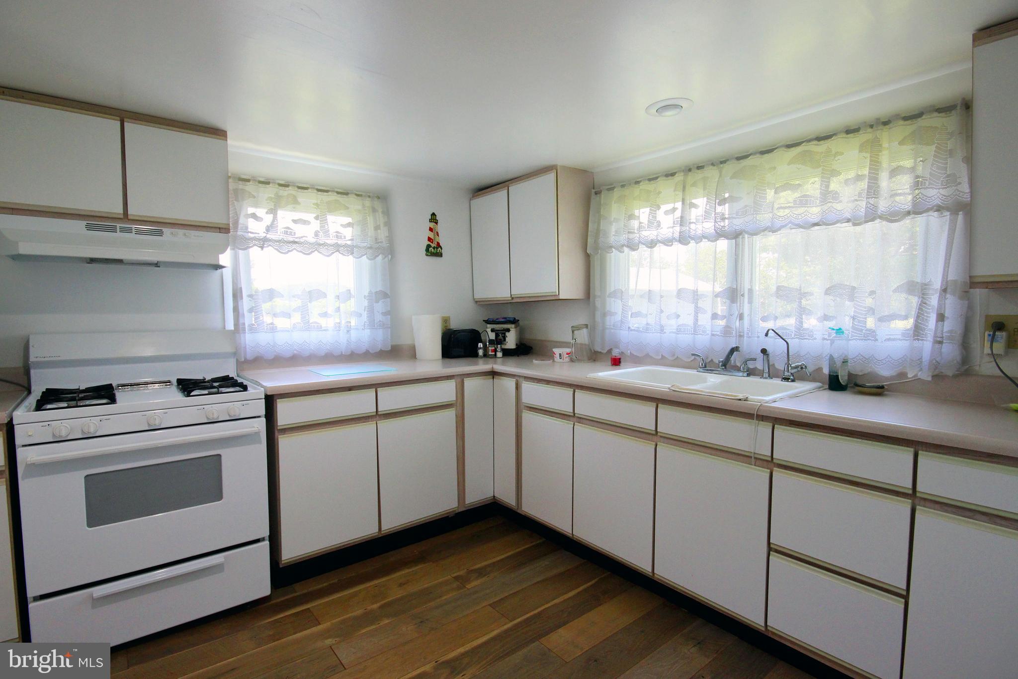 23285 H. Milbourne Road Deal Island, MD 21821 - Photo 4 of 14 Kitchen