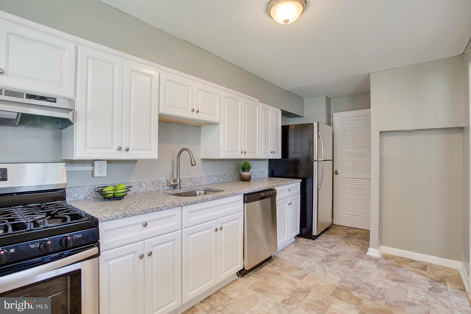 5434 Whitwood Road Baltimore, MD 21206 - Photo 14 of 35 Gallery Image 14