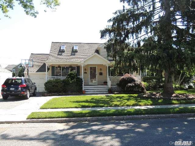 1293 Darby Road Wantagh, NY 11793 - Photo 1 of 1 Gallery Image 1