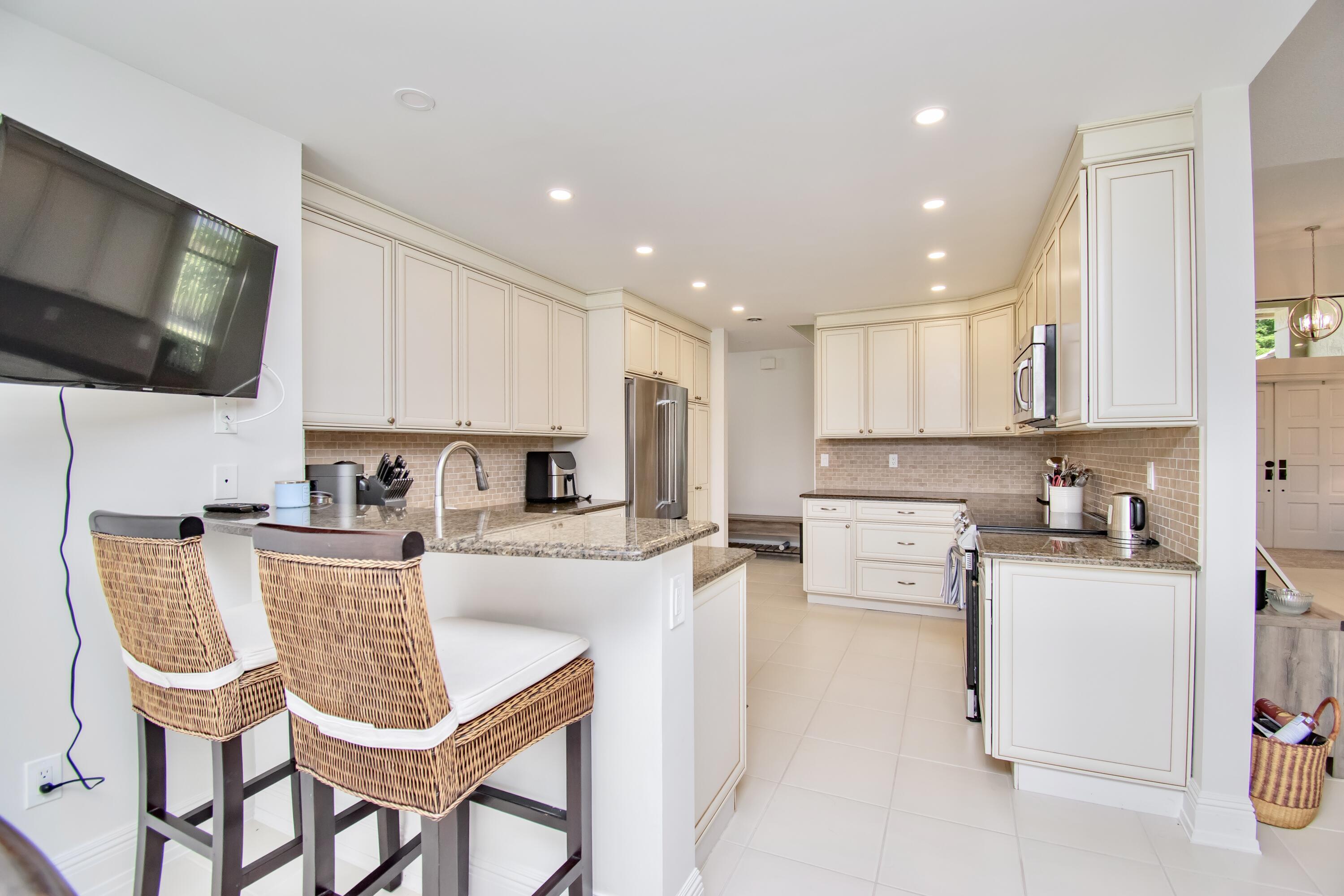 11415 Boca Woods Lane Boca Raton, FL 33428 - Photo 16 of 52 20250612205802344167000000-o