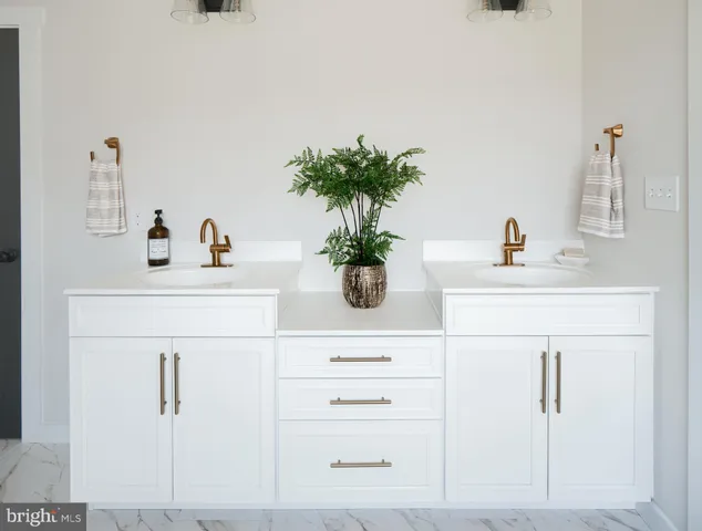 $894,990 | 1150 Groff Lane, Lancaster, PA 17601