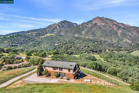 $1,390,000 | 530 Leon Way, Clayton, CA 94517